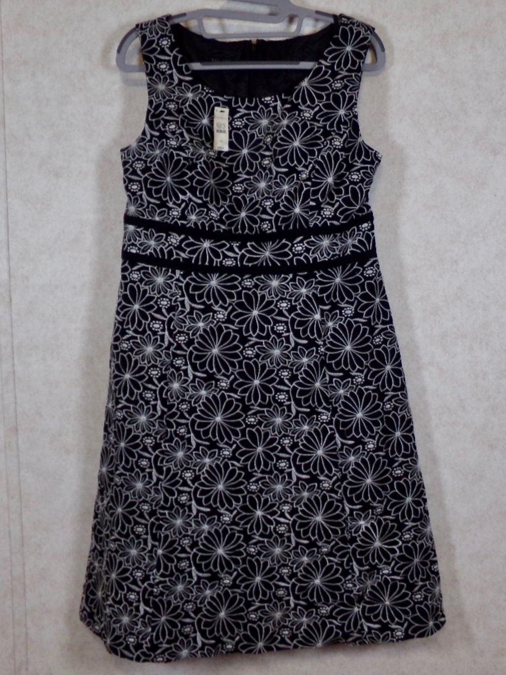 NWT Talbots Embroidered Floral Midi Dress,Black/White, Back ZipUp & Lining Sz10